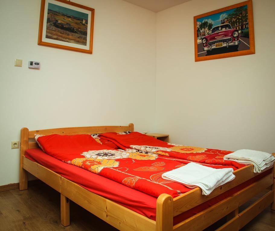 AQUA Thermal Sóterápia és Apartmanház Püspökladány Esterno foto
