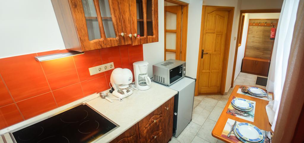 AQUA Thermal Sóterápia és Apartmanház Püspökladány Esterno foto