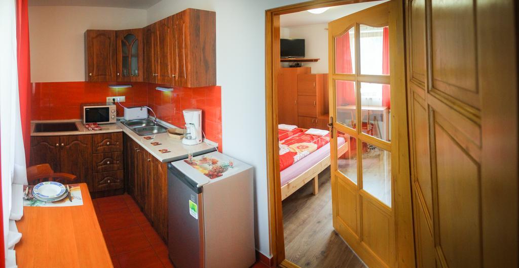 AQUA Thermal Sóterápia és Apartmanház Püspökladány Esterno foto